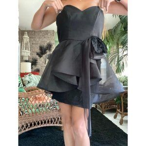 Noir : Black Ruffle Dress